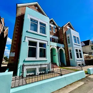 Sea Breeze - Pebbles Apartment Bournemouth